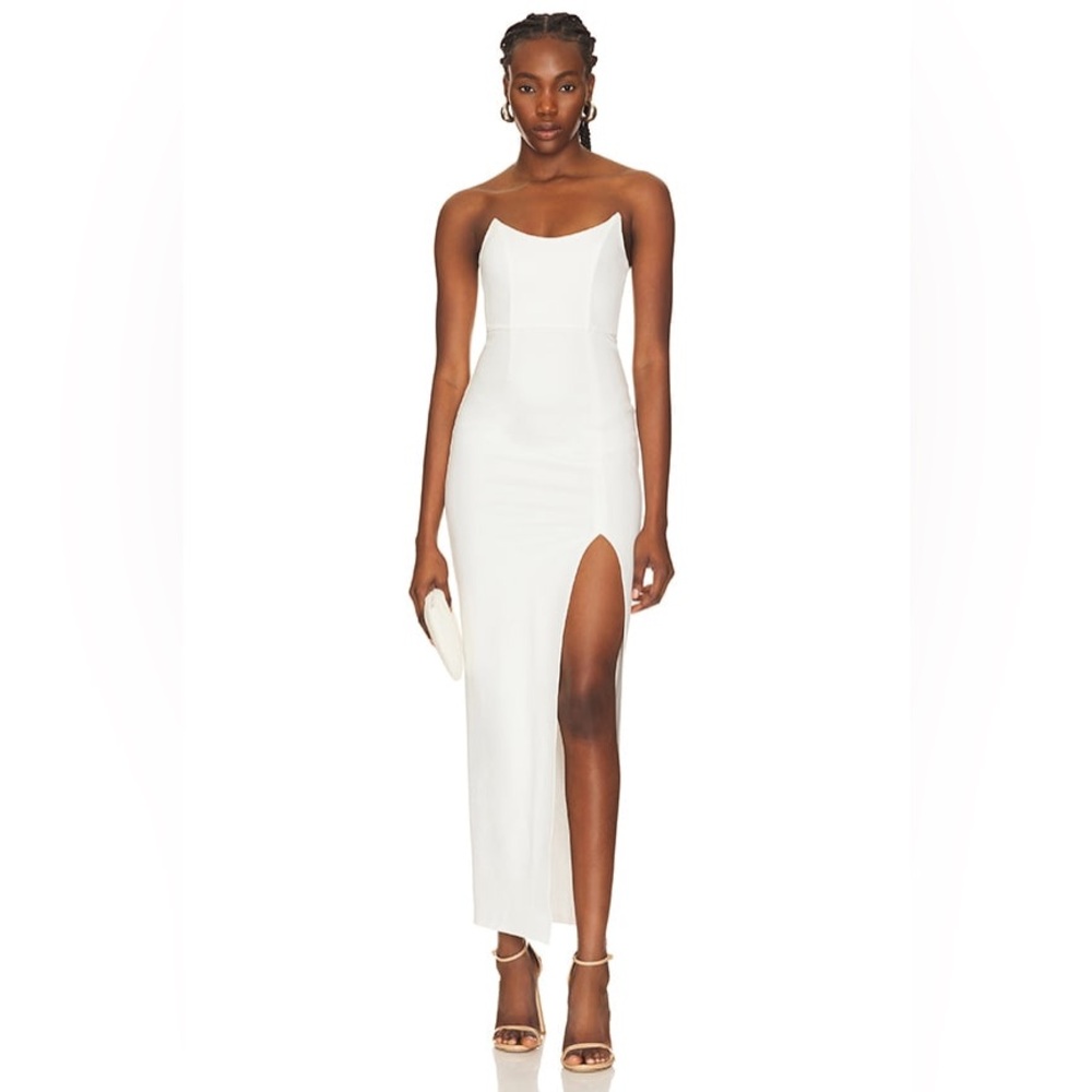 Ryleigh Strapless Maxi Dress in White
superdown